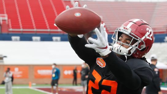Steelers get their running back, and it's Alabama's Harris taken on the South Side (Live coverage)